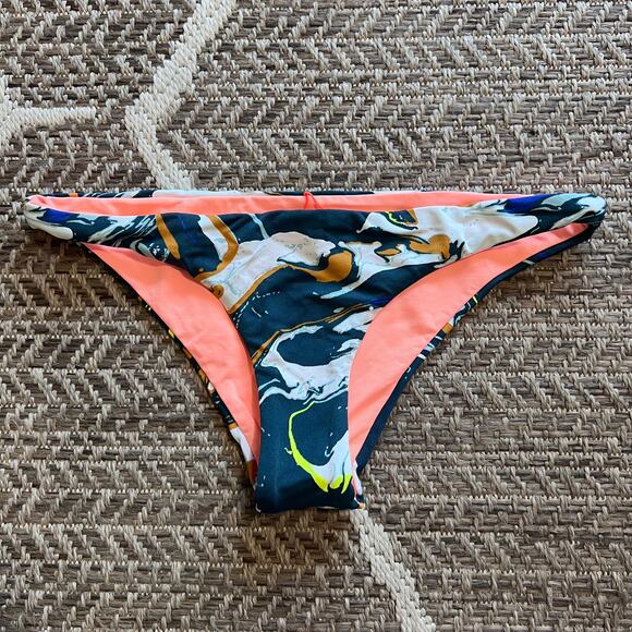 Maaji Bikini Bottoms Sz M - Picture 1 of 6